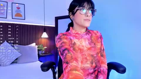 evelyn online show from 11-09-25, 01:37