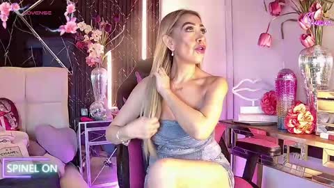 EvelynaGrey online show from 04-27-26, 12:08