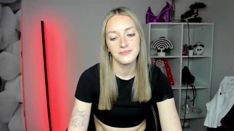 evelynblond online show from 02-18-26, 06:37