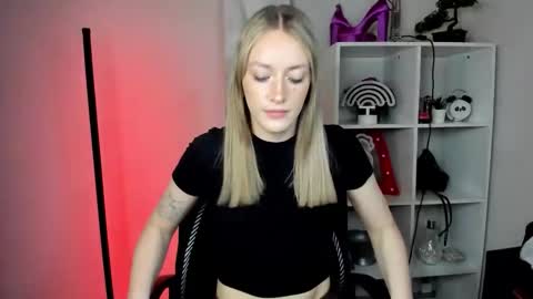 evelynblond online show from 02-24-26, 02:04