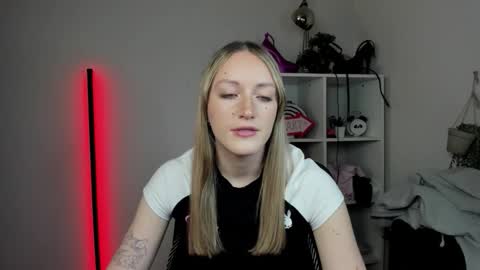evelynblond online show from 04-09-26, 12:32