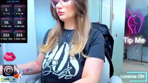 Snapshot of evelyne_rose chatting on 05-24-26, 05:01 evelyne_rose online show from 05-24-26, 05:01