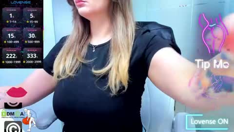 Snapshot of evelyne_rose chatting on 05-29-26, 05:27 evelyne_rose online show from 05-29-26, 05:27