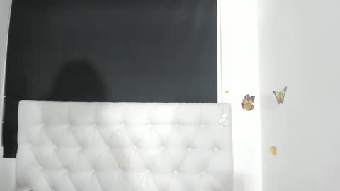 Evelyne online show from 10-12-25, 02:10