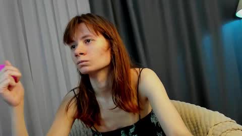 Snapshot of evelynjin_ chatting on 10-13-25, 08:20 Evelyn online show from 10-13-25, 08:20