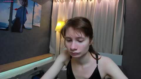 Snapshot of evelynjin_ chatting on 10-24-25, 04:14 Evelyn online show from 10-24-25, 04:14