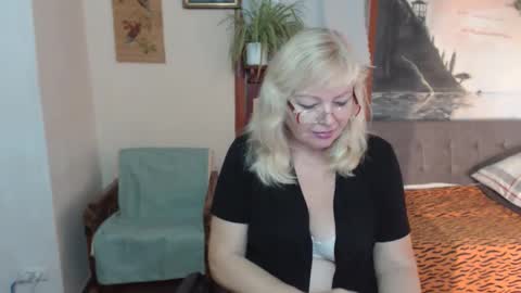 BarbaraBlondy online show from 10-27-25, 08:02
