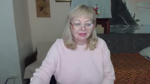 BarbaraBlondy online show from 12-15-25, 10:47