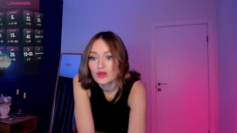 Snapshot of evelynpoole chatting on 10-14-25, 01:28 Evelyn online show from 10-14-25, 01:28