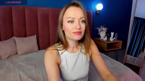 Snapshot of evelynpoole chatting on 11-15-25, 01:47 Evelyn online show from 11-15-25, 01:47