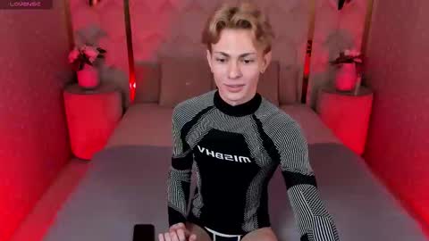 Snapshot of even_vrot chatting on 11-25-25, 07:47 Even online show from 11-25-25, 07:47