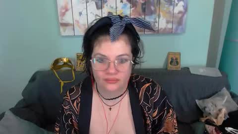 Everly online show from 10-02-25, 12:45