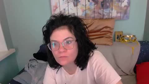 Snapshot of everly_rays chatting on 10-27-25, 11:47 Everly online show from 10-27-25, 11:47