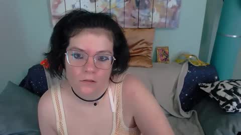 Snapshot of everly_rays chatting on 11-08-25, 12:05 Everly online show from 11-08-25, 12:05