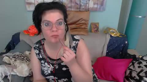 Snapshot of everly_rays chatting on 11-25-25, 04:40 Everly online show from 11-25-25, 04:40