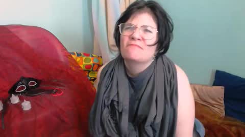 Snapshot of everly_rays chatting on 12-15-25, 05:23 Everly online show from 12-15-25, 05:23