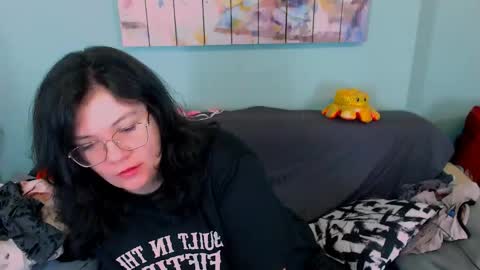 Everly online show from 04-22-26, 10:39