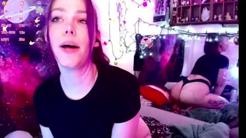 Snapshot of everlyester chatting on 02-27-25, 05:34 Evie online show from 02-27-25, 05:34