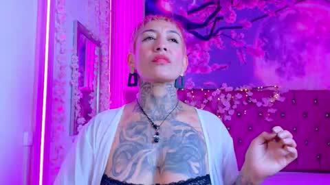 Snapshot of everlyn_sexx chatting on 02-18-26, 11:39 everlyn_sexx online show from 02-18-26, 11:39