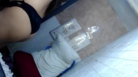 Snapshot of eves_candy chatting on 09-19-25, 02:57 Chloe mae online show from 09-19-25, 02:57