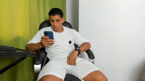 luis online show from 04-28-26, 06:46