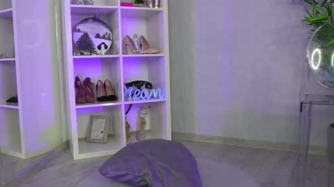 evewilder online show from 02-10-26, 05:55