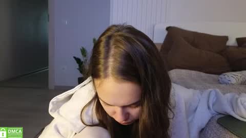 evi_woow online show from 09-21-25, 12:34