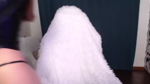 Vanessa Evian online show from 01-31-25, 09:48