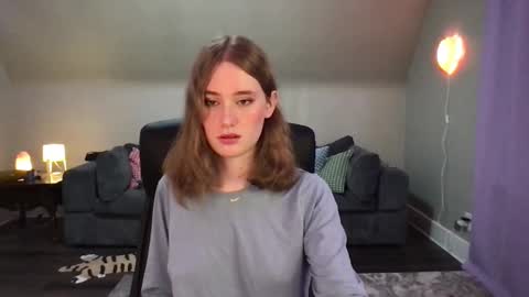 Snapshot of eviecam chatting on 12-06-24, 08:51 Evie3 online show from 12-06-24, 08:51