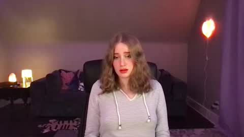 Snapshot of eviecam chatting on 12-09-24, 05:29 Evie3 online show from 12-09-24, 05:29