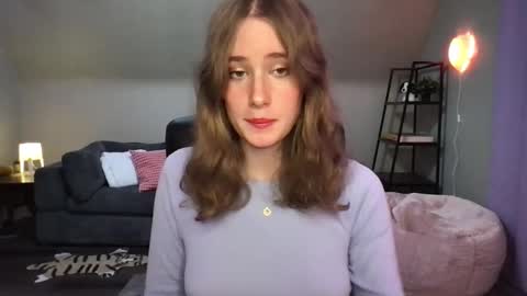 Snapshot of eviecam chatting on 02-01-25, 12:18 Evie3 online show from 02-01-25, 12:18