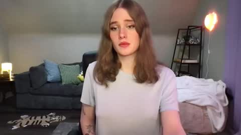 Snapshot of eviecam chatting on 02-07-25, 05:41 Evie3 online show from 02-07-25, 05:41