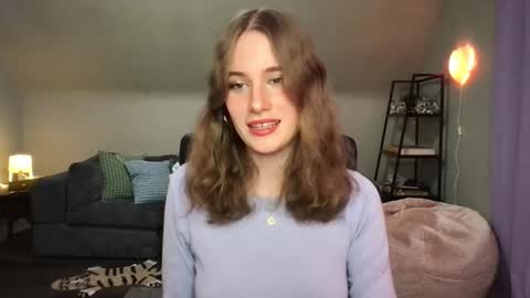 Snapshot of eviecam chatting on 02-13-25, 01:19 Evie3 online show from 02-13-25, 01:19