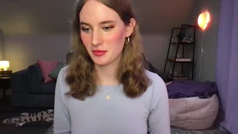 Snapshot of eviecam chatting on 02-25-25, 03:42 Evie3 online show from 02-25-25, 03:42