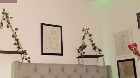 Ivi Alejandra  online show from 01-15-25, 06:51