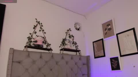 Snapshot of evieh1_ chatting on 01-16-26, 06:56 Ivi Alejandra online show from 01-16-26, 06:56