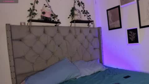 Snapshot of evieh1_ chatting on 02-11-26, 01:32 Ivi Alejandra online show from 02-11-26, 01:32