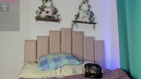 Snapshot of evieh1_ chatting on 04-20-26, 10:33 Ivi Alejandra online show from 04-20-26, 10:33