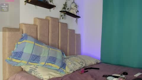 Snapshot of evieh1_ chatting on 05-03-26, 04:24 Ivi Alejandra online show from 05-03-26, 04:24