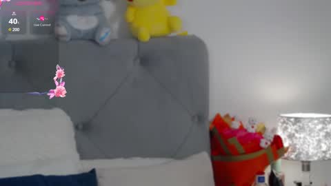 Evie online show from 02-27-25, 06:42