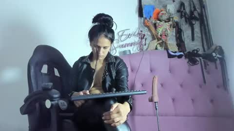 Mistress Sammy online show from 11-18-25, 09:41