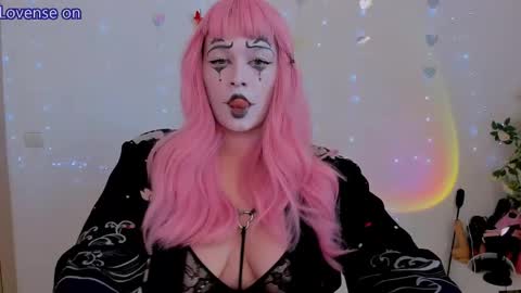 Snapshot of evilla_brill chatting on 05-25-26, 10:10 evilla_brill online show from 05-25-26, 10:10