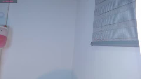 Snapshot of evilthoughts_ chatting on 11-30-25, 02:37 Sofia and David online show from 11-30-25, 02:37