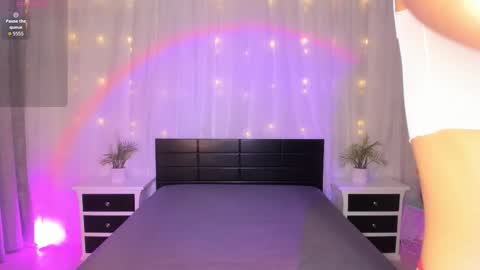 Evolet online show from 12-17-25, 11:38