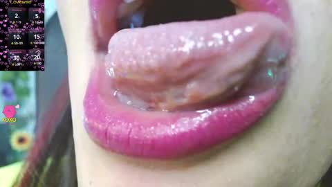 Snapshot of evolethmontenegros chatting on 12-19-24, 09:51 Evoleth online show from 12-19-24, 09:51