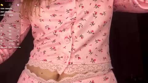 Snapshot of evonnesilvestre chatting on 11-29-25, 03:37 Eva online show from 11-29-25, 03:37