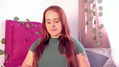 Snapshot of evy_orange1 chatting on 12-03-24, 04:50 EVY online show from 12-03-24, 04:50