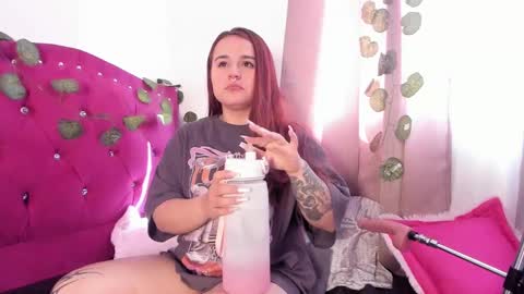 Snapshot of evy_orange1 chatting on 12-13-24, 03:00 EVY online show from 12-13-24, 03:00