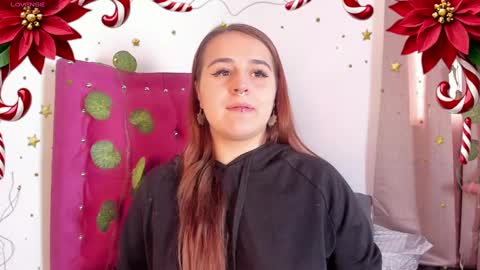 Snapshot of evy_orange1 chatting on 12-27-24, 04:43 EVY online show from 12-27-24, 04:43