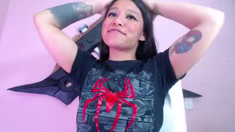 Im Evy online show from 09-28-25, 05:24